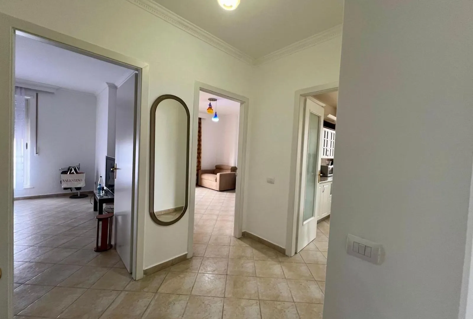Es-Tirana Center Apartment アルバニア
