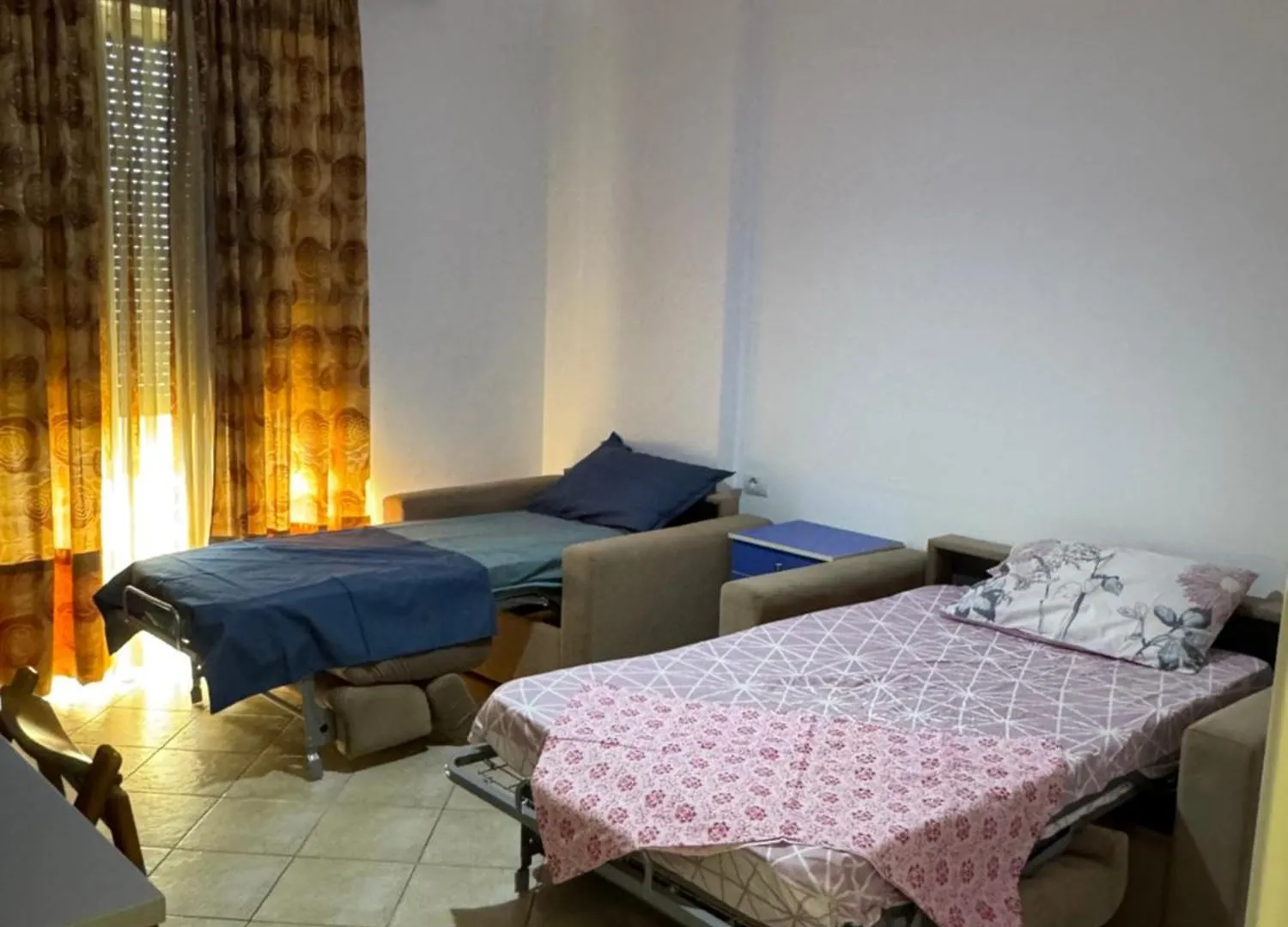 Es-Tirana Center Apartment  ティラナ
